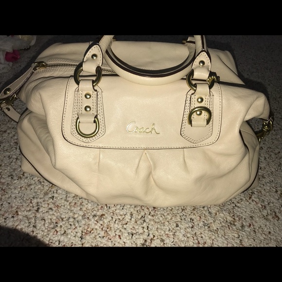 Authentic Coach bag - Picture 1 of 1